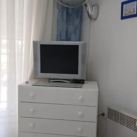 διαμέρισμα 20μ από τη θάλασσα *